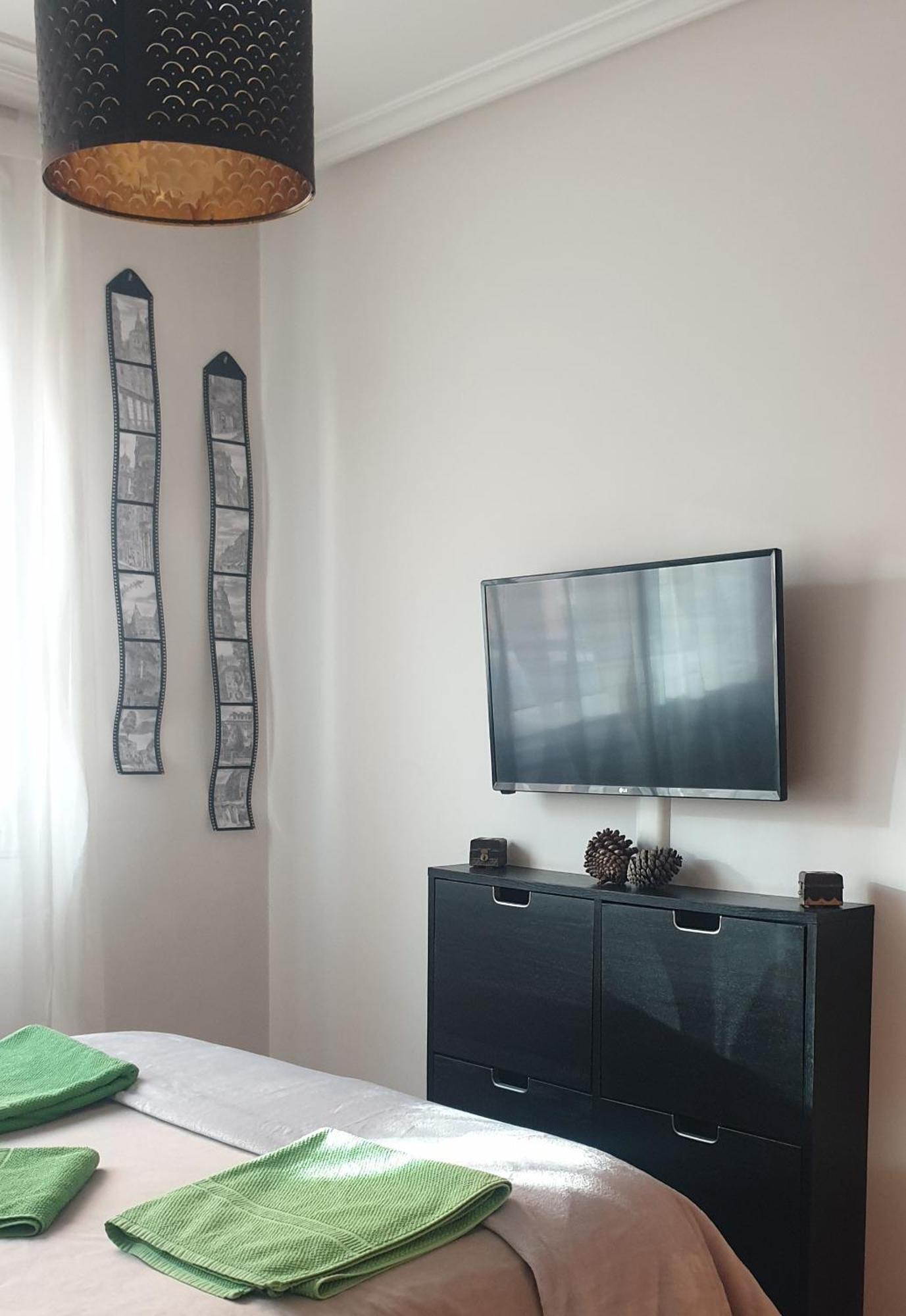 Apartamento "Los Prados" Wifi Y Parking Oviedo Buitenkant foto